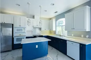 24115 Black Bart Ct, Corning, CA 96021 - Photo 9