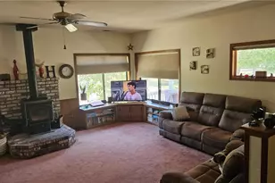 25205 5th Ave, Los Olivos, CA 96055 - Photo 9