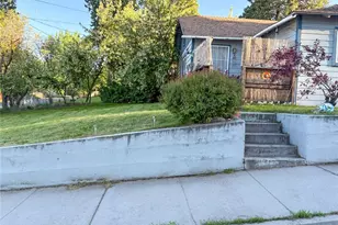 216 College Ave, Weed, CA 96094 - Photo 3