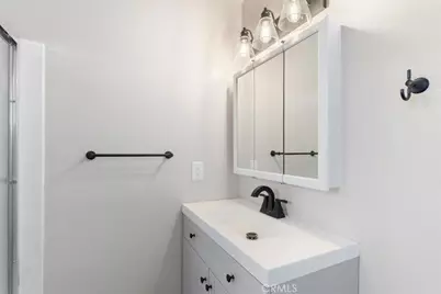 21999 Riverside Avenue, Red Bluff, CA 96080 - Photo 17