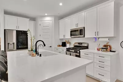 2064 Englebright Way, Plumas Lake, CA 95961 - Photo 9