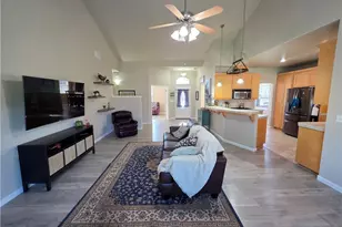 7 Glenbrook Ct, Chico, CA 95973 - Photo 5