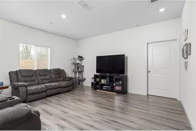 5101 McLaren Drive, Redding, CA 96002 - Photo 3