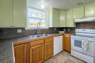 243 W 3rd Ave, Chico, CA 95926 - Photo 17