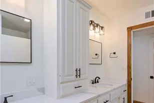 591 E Lassen, Chico, CA 95973 - Photo 27