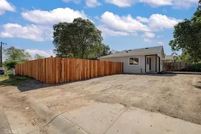 4745 Olivehurst Avenue, Olivehurst, CA 95961 - Photo 7