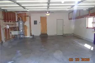 440 E Sycamore St, Willows, CA 95988 - Photo 3