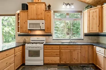 5022 Elderberry, Weed, CA 96094 - Photo 27