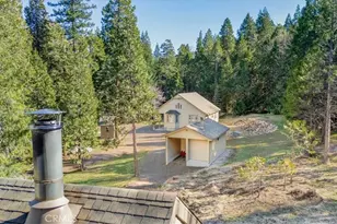 5022 Elderberry, Weed, CA 96094 - Photo 9