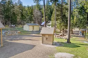 5022 Elderberry, Weed, CA 96094 - Photo 15