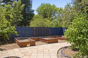 8 Creekwood Ct, Chico, CA 95926 - Photo 23