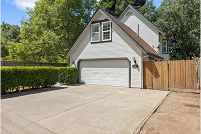 821 Victorian Park, Chico, CA 95926 - Photo 3