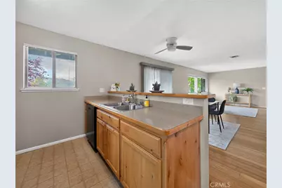 801 Sierra Vista Way Apt 44, Yreka, CA 96097 - Photo 31