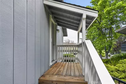 801 Sierra Vista Way Apt 44, Yreka, CA 96097 - Photo 5