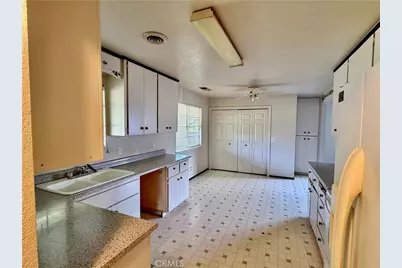 557 5th, Willows, CA 95988 - Photo 11