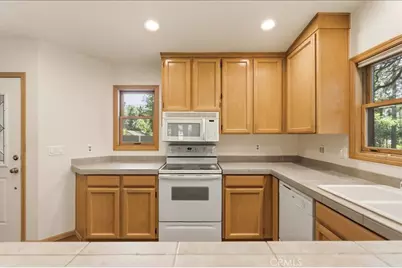 306 Gaudenzio, Mount Shasta, CA 96067 - Photo 7