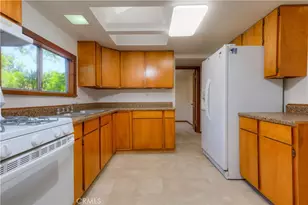 486 E 5th Ave, Chico, CA 95926 - Photo 11