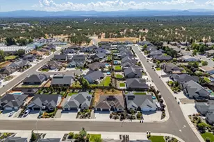 3677 Nadal Dr, Redding, CA 96002 - Photo 35