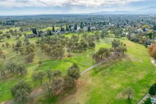 2132 Hope Ln, Redding, CA 96003 - Photo 37