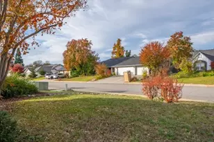 2132 Hope Ln, Redding, CA 96003 - Photo 51