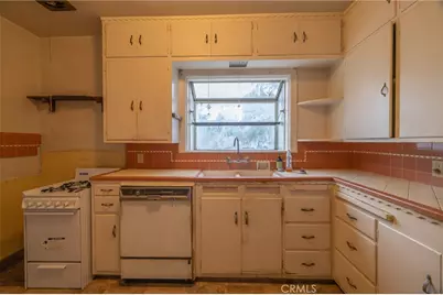 910 W 12th Avenue, Chico, CA 95926 - Photo 15