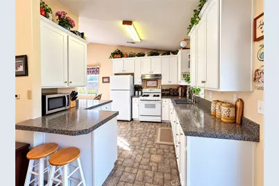 1662 Albion Court, Chico, CA 95973 - Photo 11