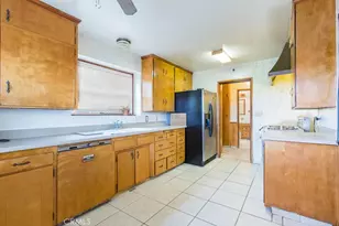 1122 W 124th St, Los Angeles, CA 90044 - Photo 7
