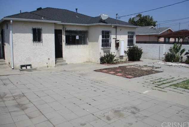 9156 Harvard Blvd, Los Angeles CA  90047-3601 exterior