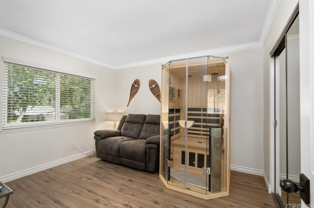 38 Meadowlark Ln, Calabasas CA  91377-1017 exterior