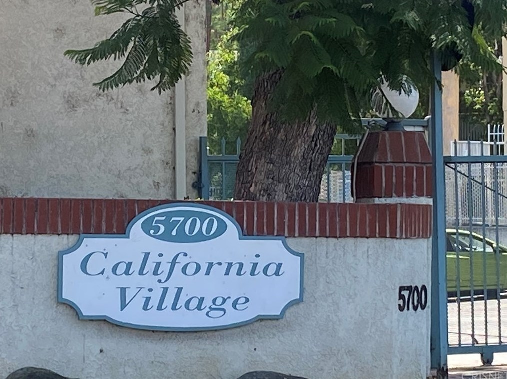5700 Etiwanda Ave, Los Angeles CA  91356-2556 exterior