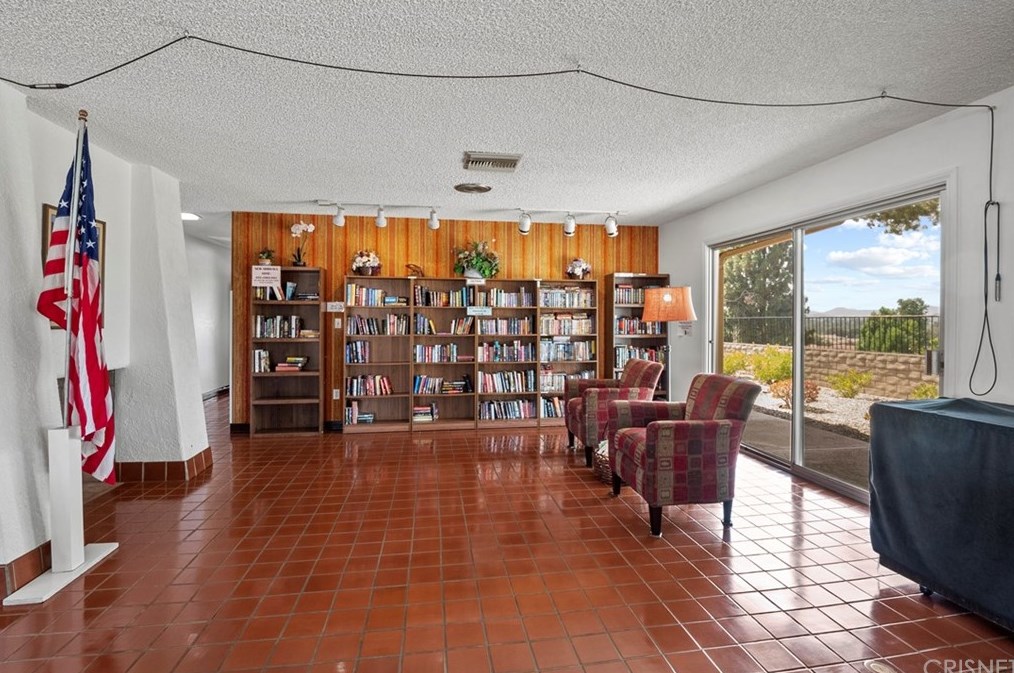 28 Pringle Ct, Thousand Oaks CA  91320-3908 exterior