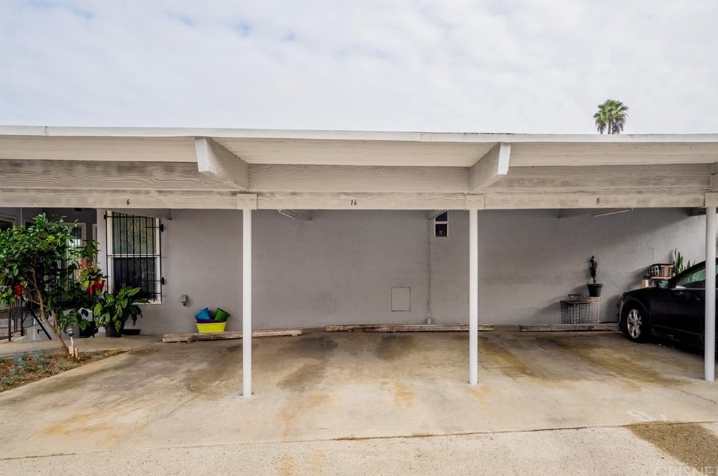 4431 Don Ricardo Dr, Los Angeles CA  90008-2835 exterior
