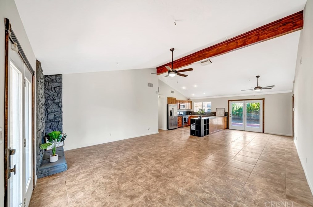 8545 Calva St, Palmdale CA  93551-7230 exterior