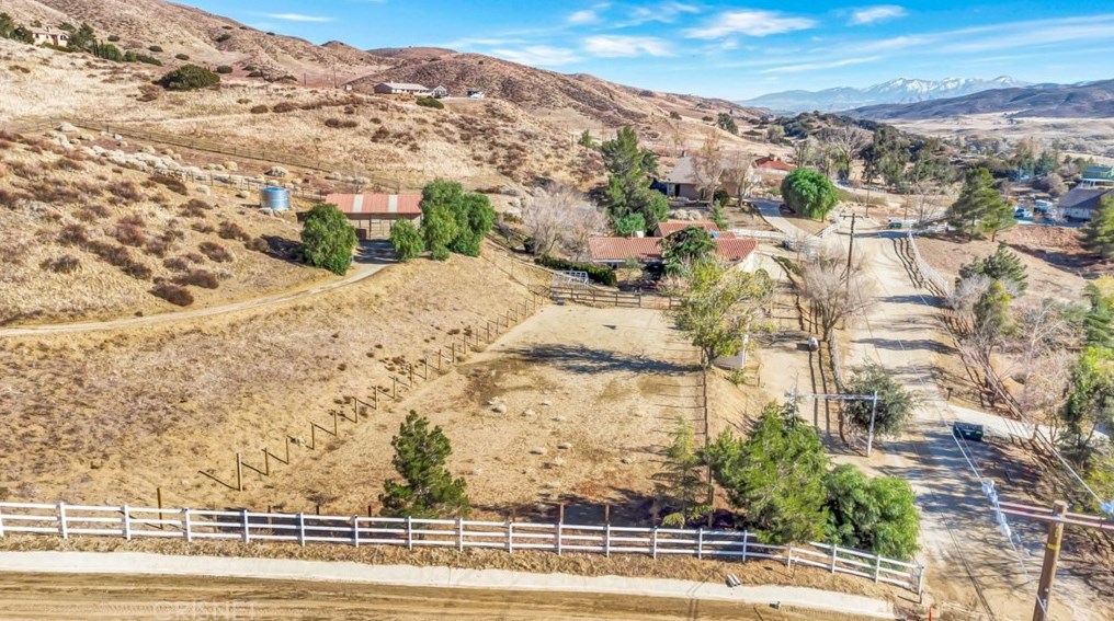8545 Calva St, Palmdale CA  93551-7230 exterior