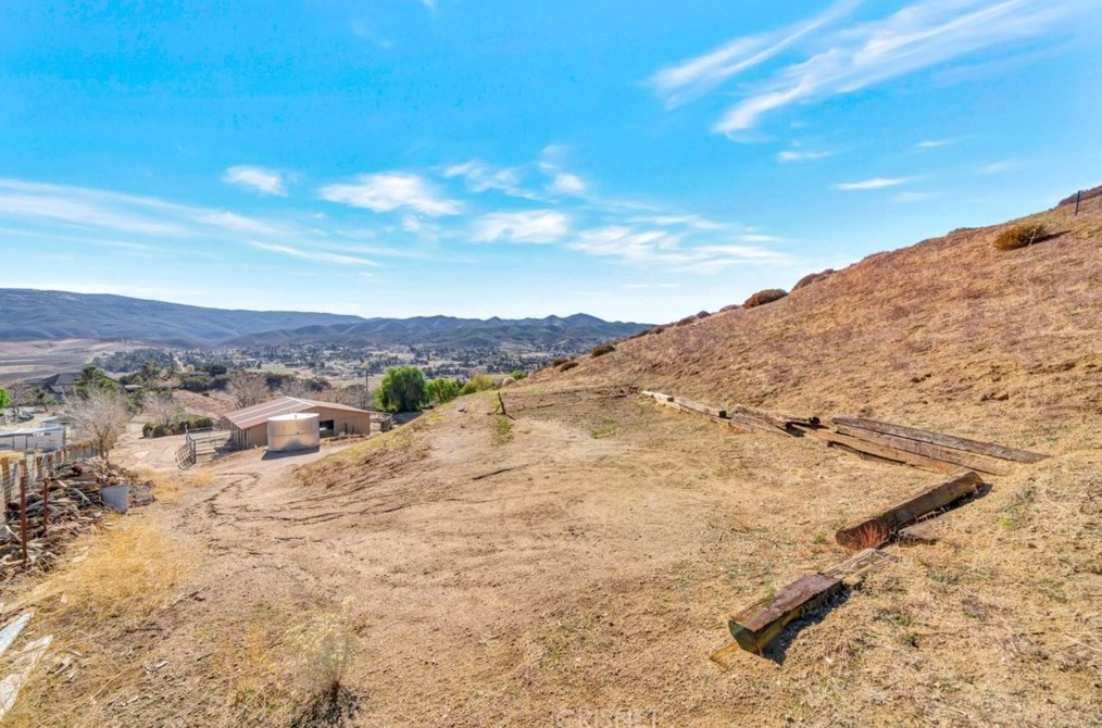 8545 Calva St, Palmdale CA  93551-7230 exterior