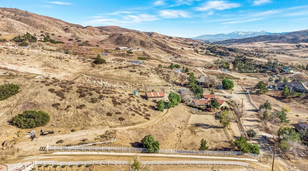 8545 Calva St, Palmdale CA  93551-7230 exterior