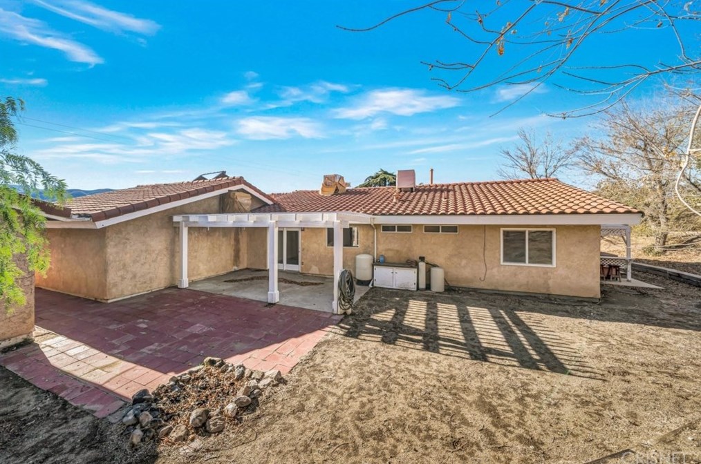 8545 Calva St, Palmdale CA  93551-7230 exterior