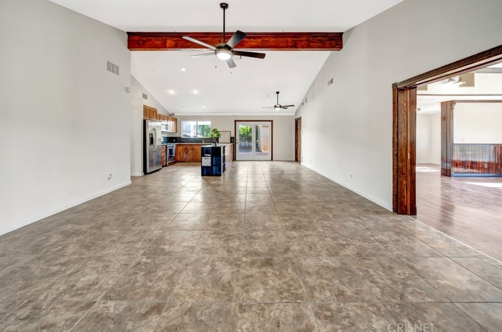 8545 Calva St, Palmdale CA  93551-7230 exterior