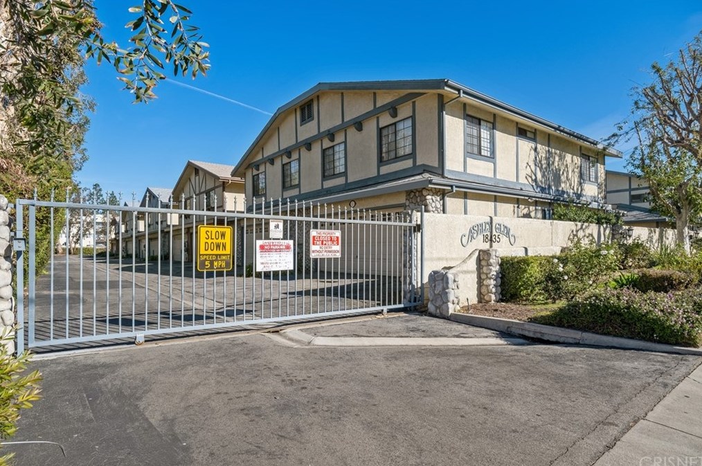 18435 Keswick St, Los Angeles CA  91335-7218 exterior