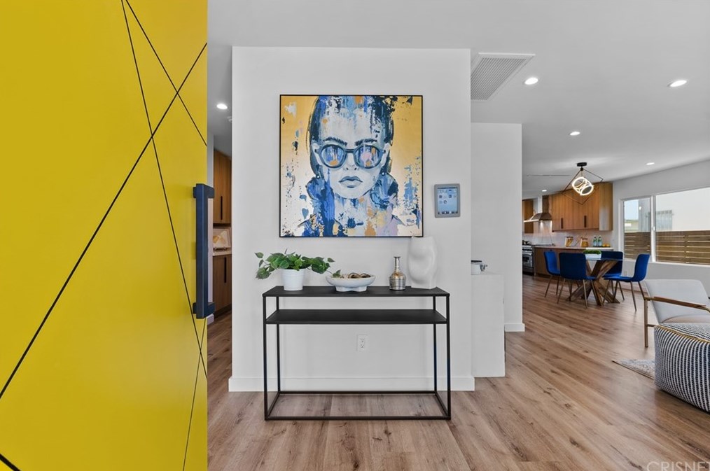 3826 Degnan Blvd, Los Angeles CA  90008-1931 exterior