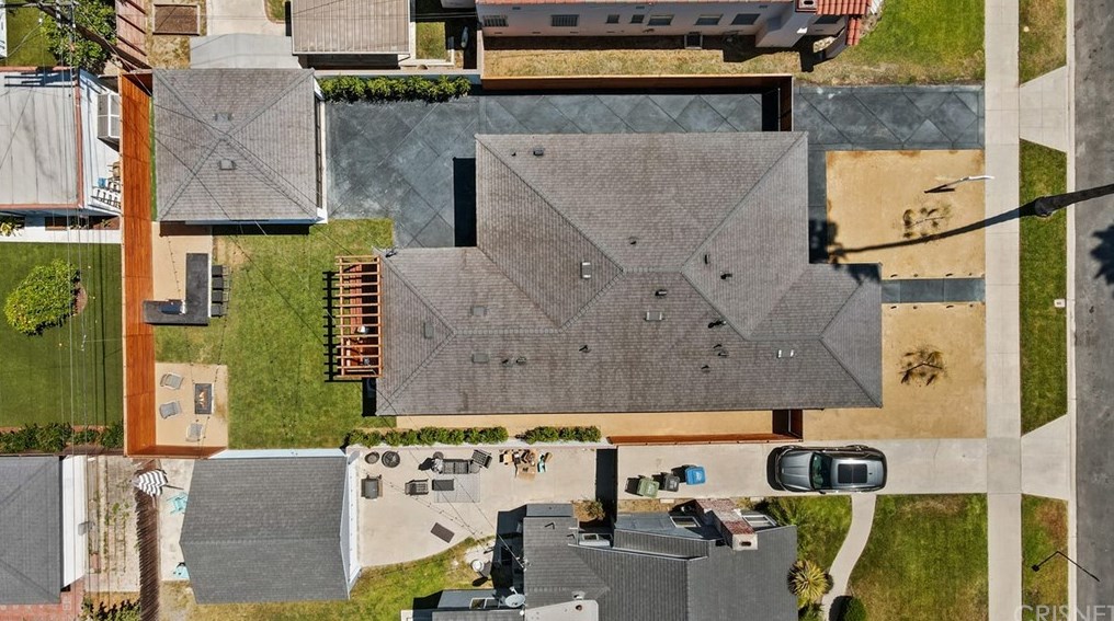 3826 Degnan Blvd, Los Angeles CA  90008-1931 exterior