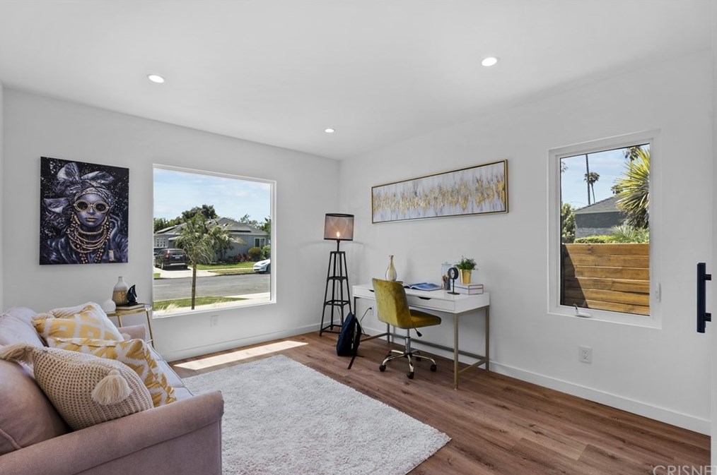 3826 Degnan Blvd, Los Angeles CA  90008-1931 exterior