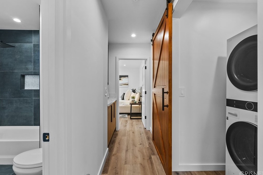 3826 Degnan Blvd, Los Angeles CA  90008-1931 exterior