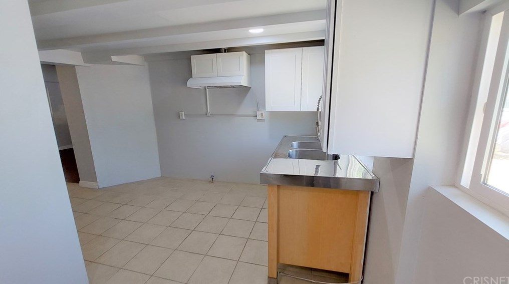 68 Val Monte St, Banning CA  92220-5933 exterior