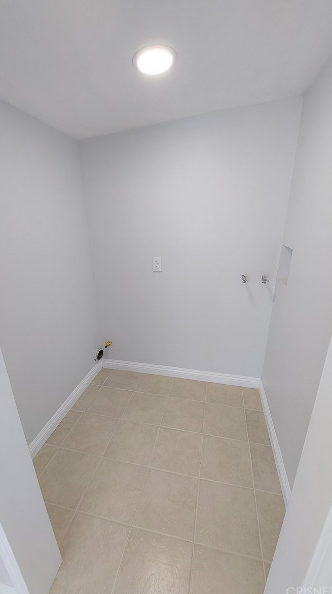 68 Val Monte St, Banning CA  92220-5933 exterior