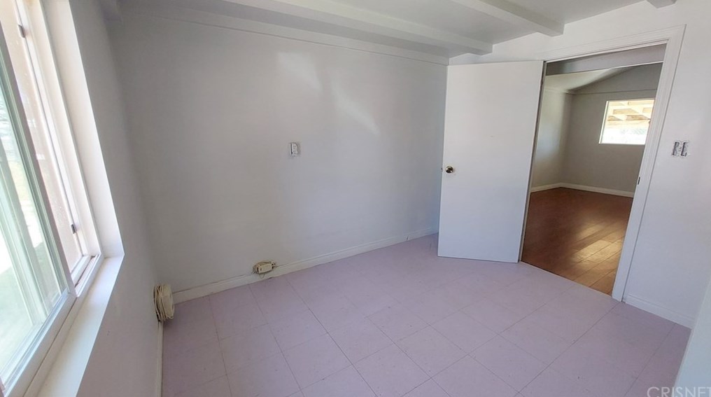 68 Val Monte St, Banning CA  92220-5933 exterior