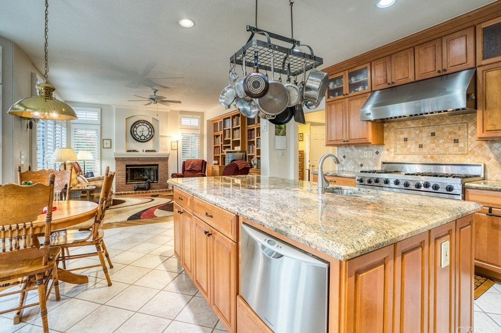 5351 Ladera Crest Dr, Los Angeles CA  exterior