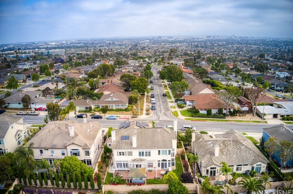 5351 Ladera Crest Dr, Los Angeles CA  exterior