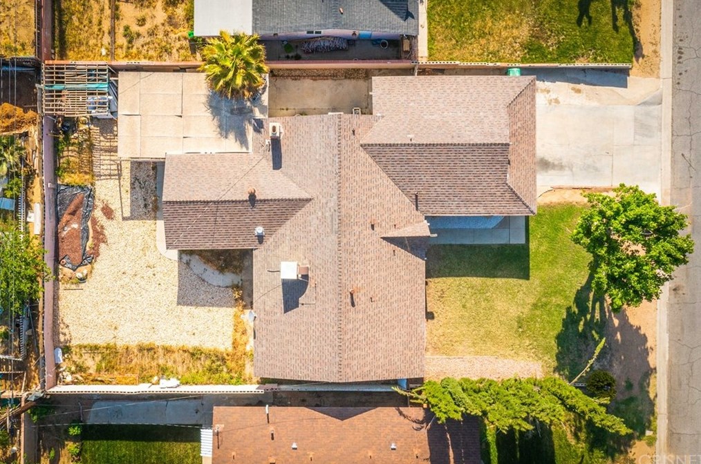 1302 Avenue, Palmdale CA  93551-2149 exterior