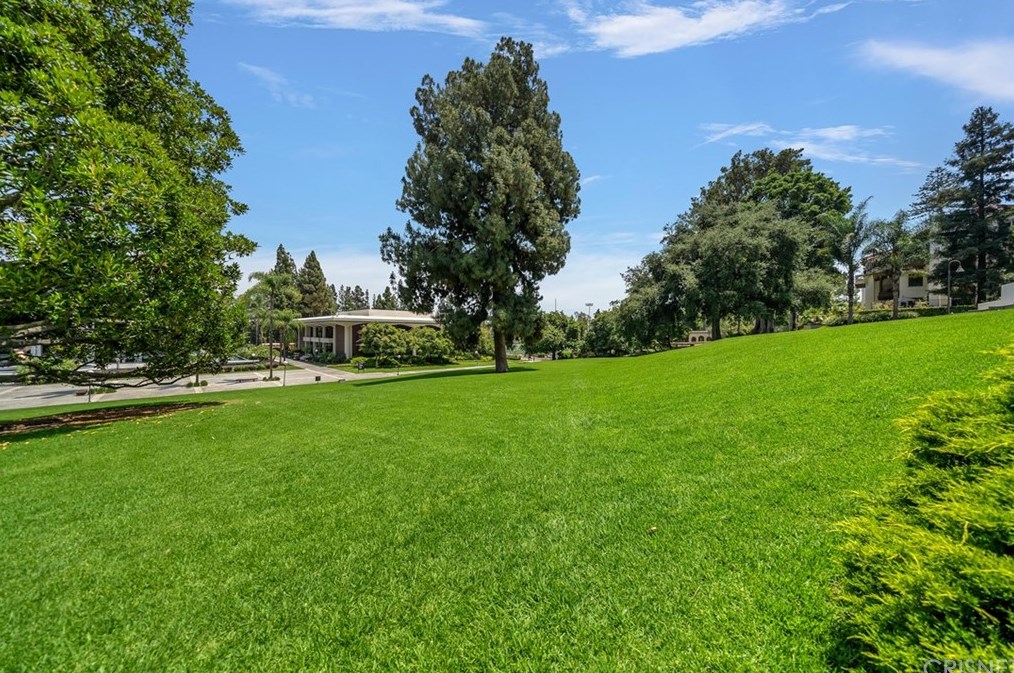 112 Orange Grove Blvd, Pasadena CA  91105 exterior